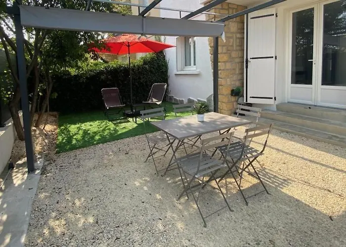 La Perle De Provence, Appartement Neuf En Rez De Jardin Clos, Au Calme, Clim, Salle D\'Eau Dans Chaque Chambre, A 900M Du Centre De Nyons