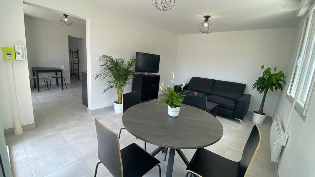 Apartment La Perle De Provence: Tranquil Garden With Ac In